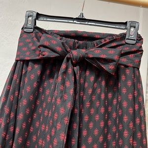 mrdbrd Maxi Skirt - Black with Red Diamond Design Elastic Waist Size Medium